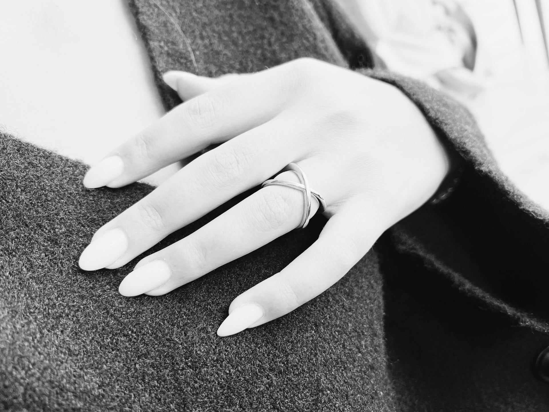 Lou - Cross Ring