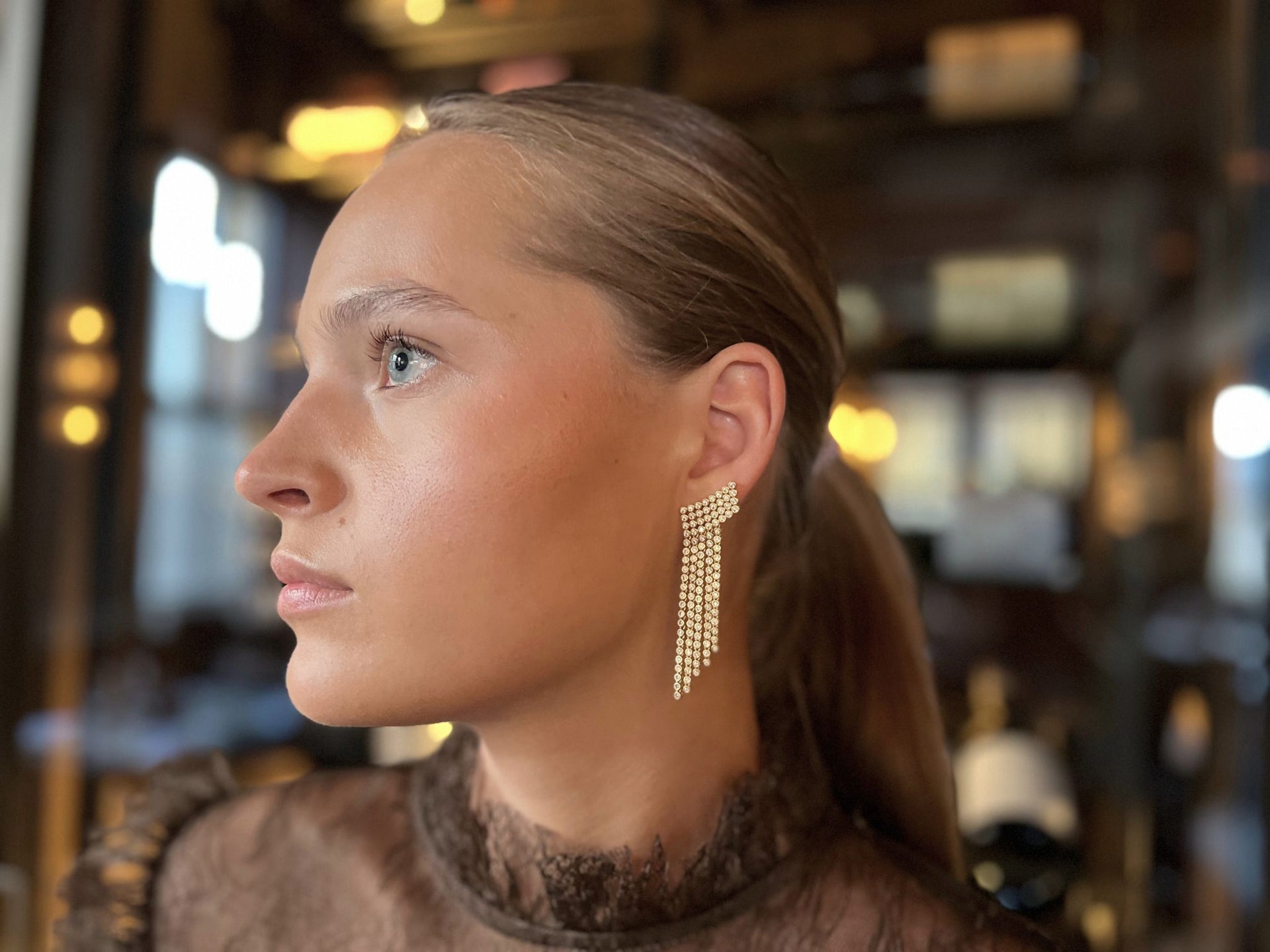 Sofie - Grand Drop Earrings Gold