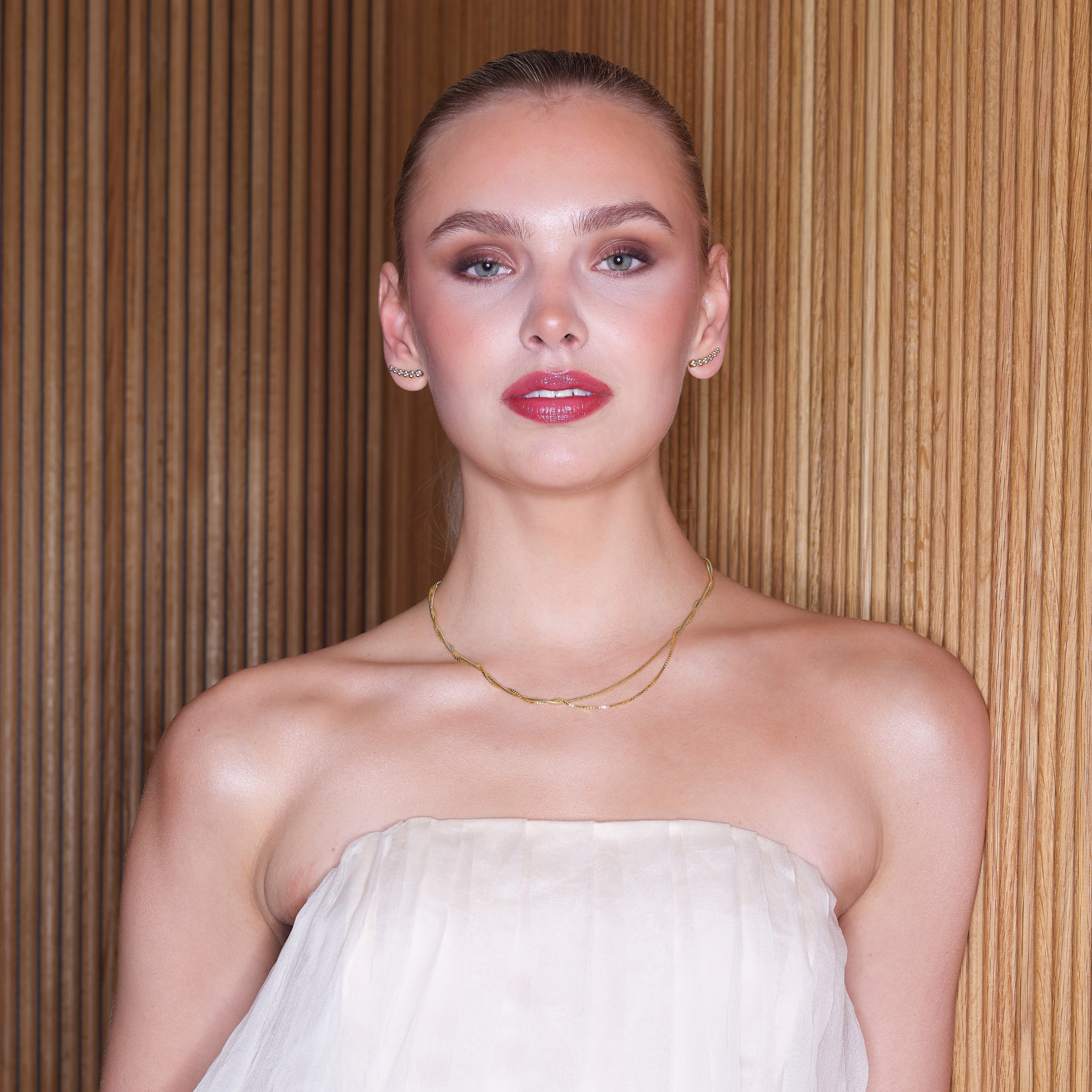 Nila Noor Sofie Stud Earrings Earrings